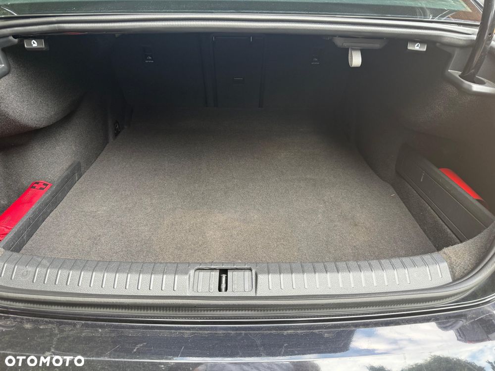 Volkswagen Passat 2.0 TDI BMT Highline - 14