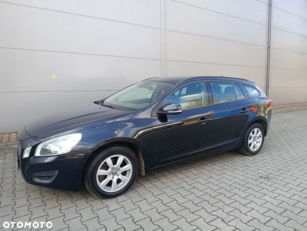 Volvo V60 D2 Edition Pro - 17