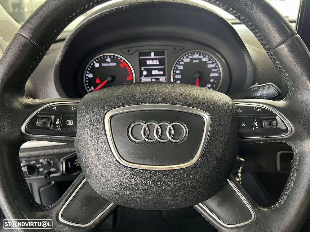 Audi A3 Sportback 1.6 TDI Attraction Ultra - 19