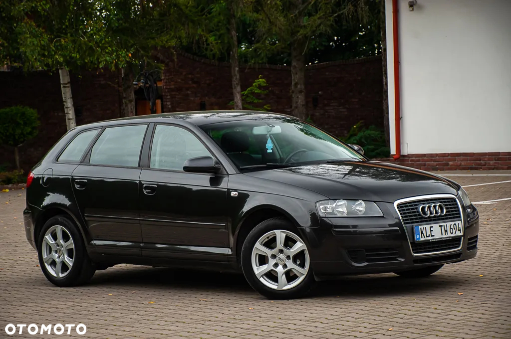Audi A3 1.6 Ambiente - 9