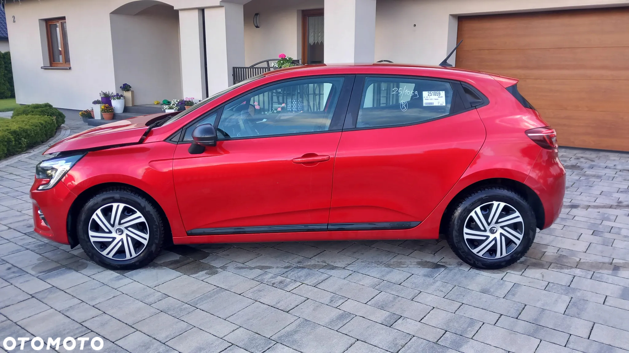 Renault Clio TCe 90 EVOLUTION - 6