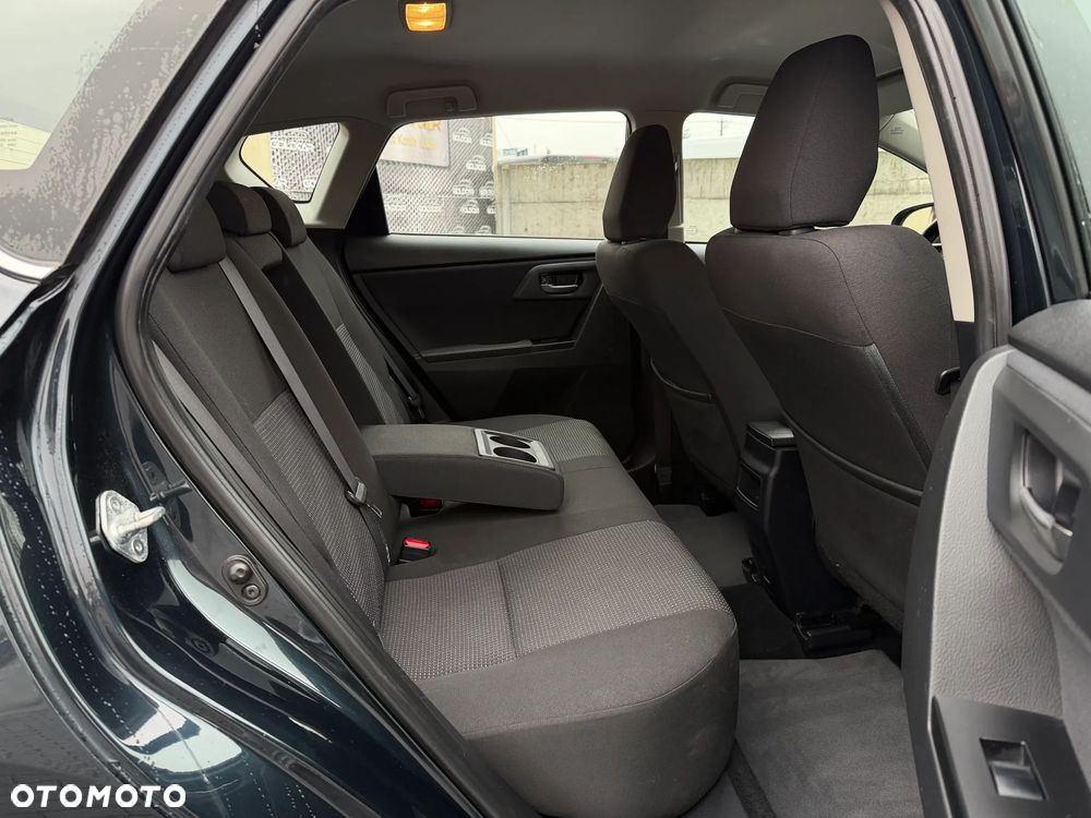 Toyota Auris 2.0 D-4D Premium - 13