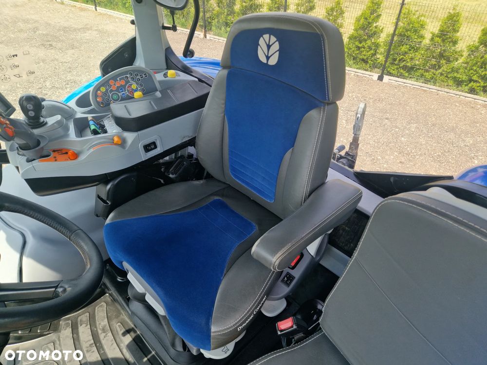 New Holland T7.245 AUTOCOMMAND PNEUMATYKA - 16