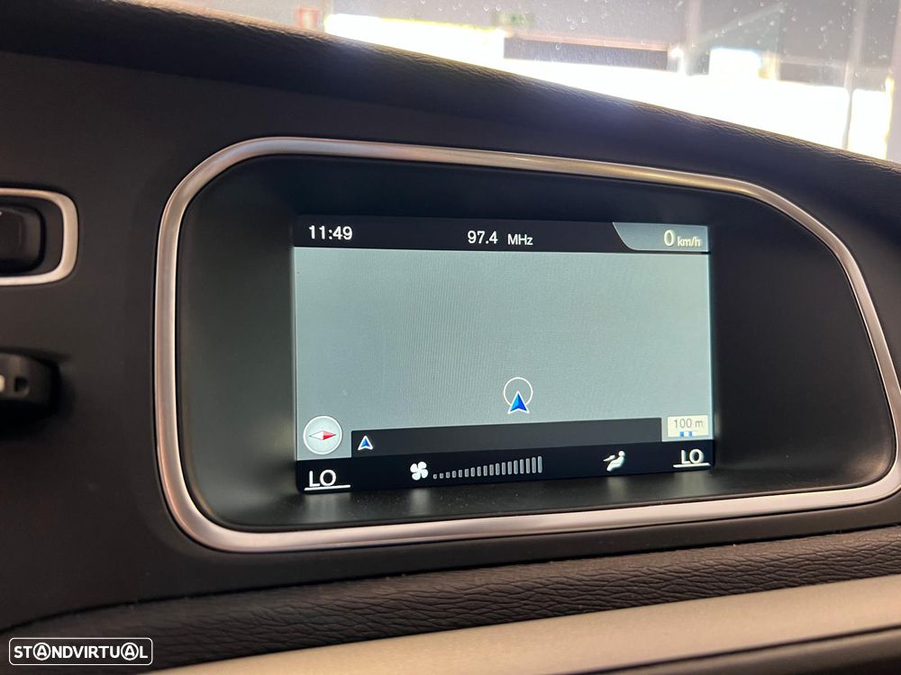 Volvo V40 2.0 D2 Momentum - 27