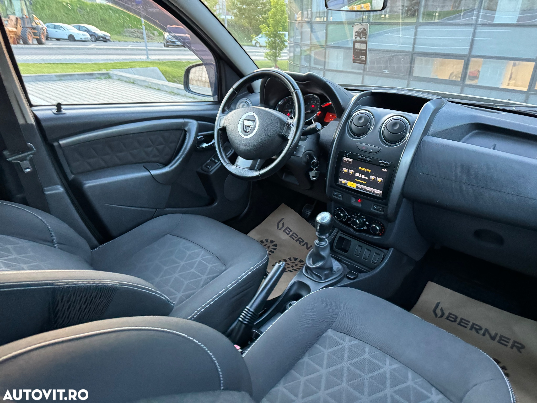 Dacia Duster 1.5 dCi 4x2 Prestige - 22