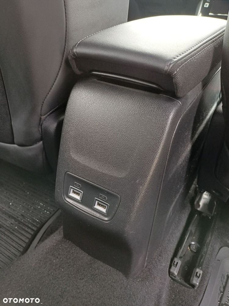 Peugeot 208 e-208 GT Pack - 31