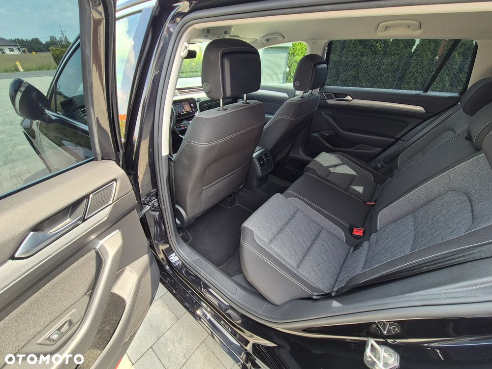 Volkswagen Passat 2.0 TDI SCR Style DSG - 23