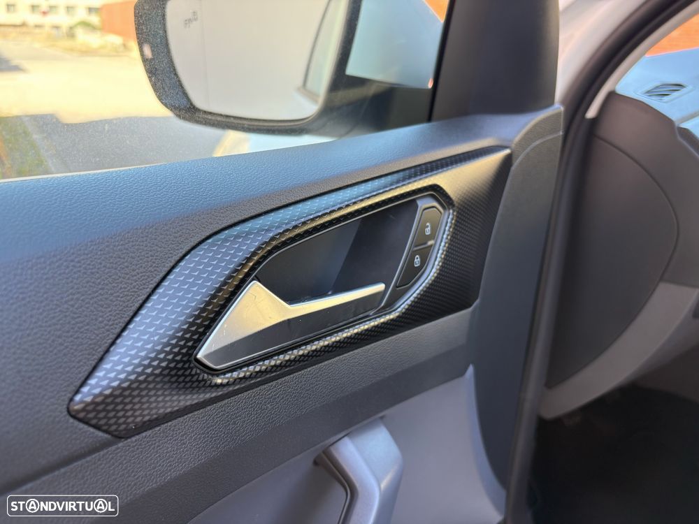 VW T-Cross 1.0 TSI Life - 34