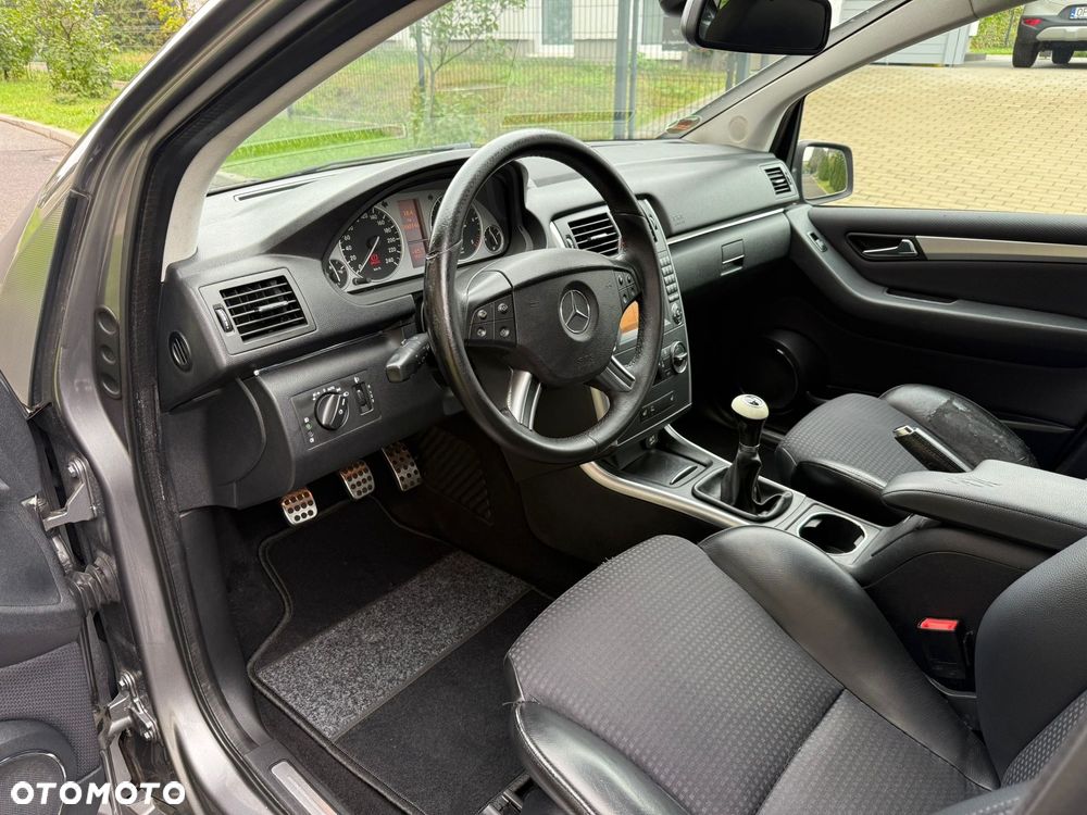 Mercedes-Benz Klasa B 200 CDI - 13