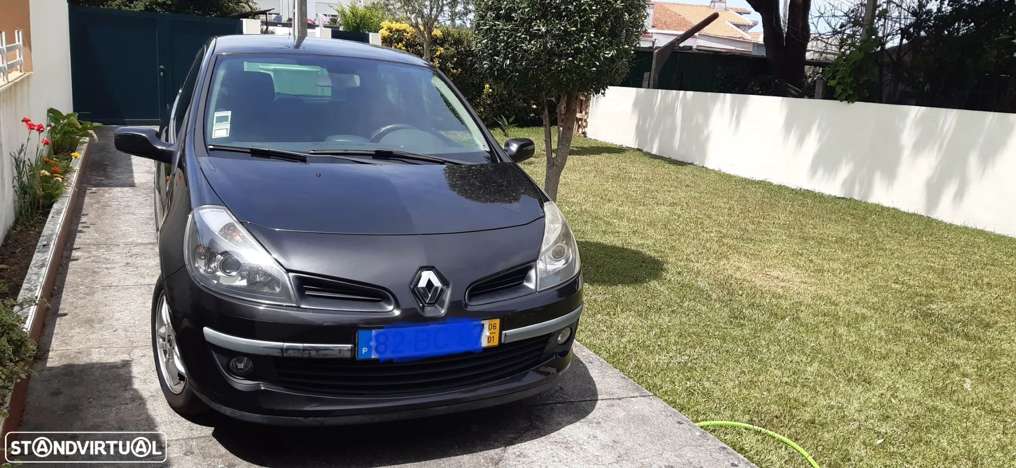 Renault Clio 1.2 16V Confort Dynamique - 1