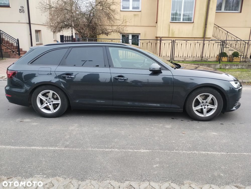 Audi A4 Avant - 4