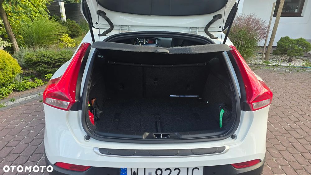 Volvo V40 Cross Country T3 Drive-E Summum - 23