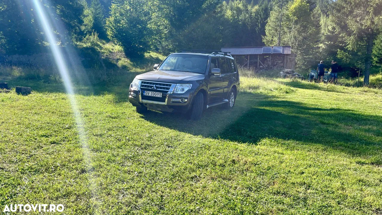 Mitsubishi Pajero - 34