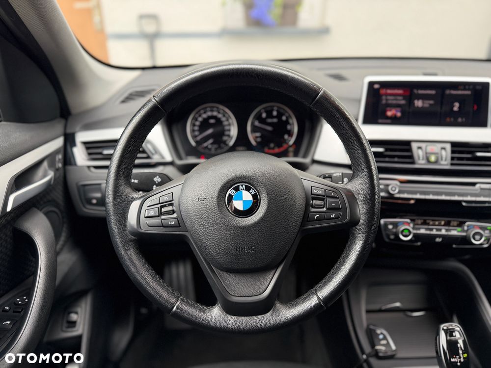BMW X1 sDrive18d - 11