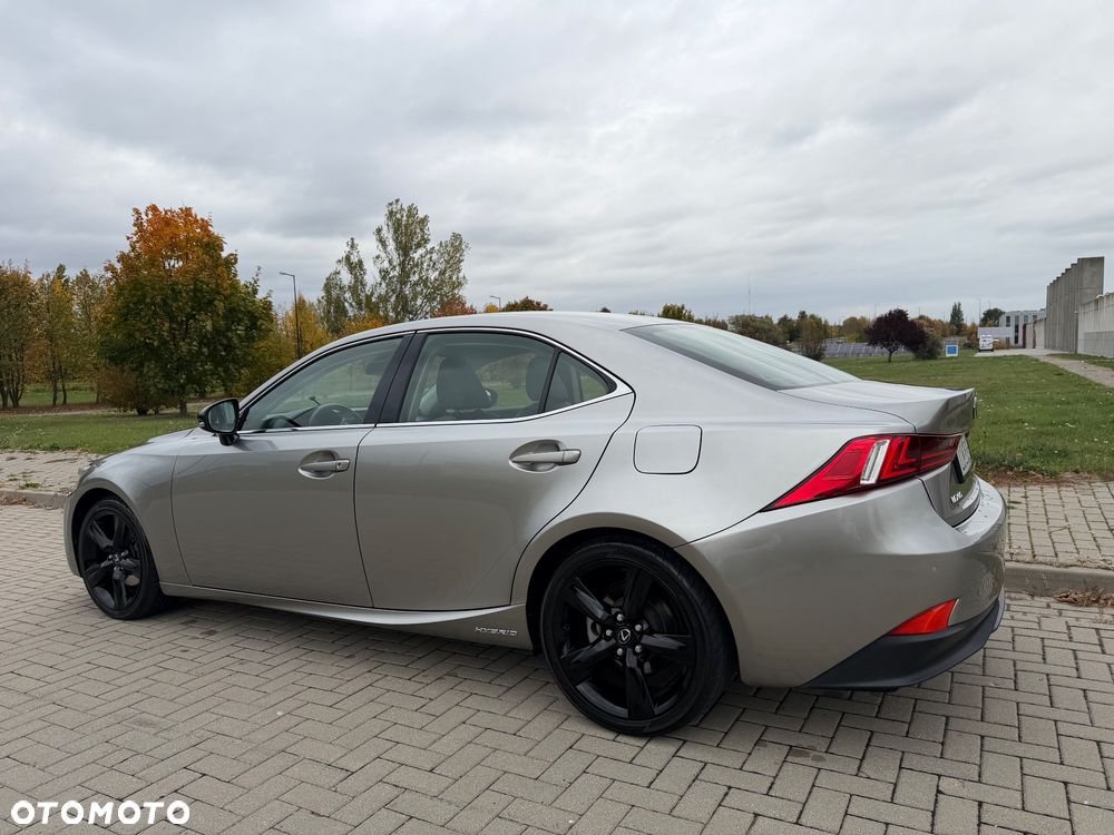 Lexus IS - 2