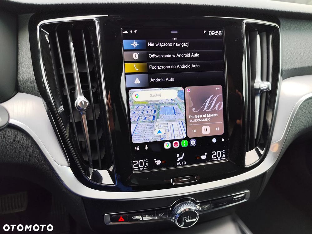 Volvo V60 B4 D Momentum Pro - 33