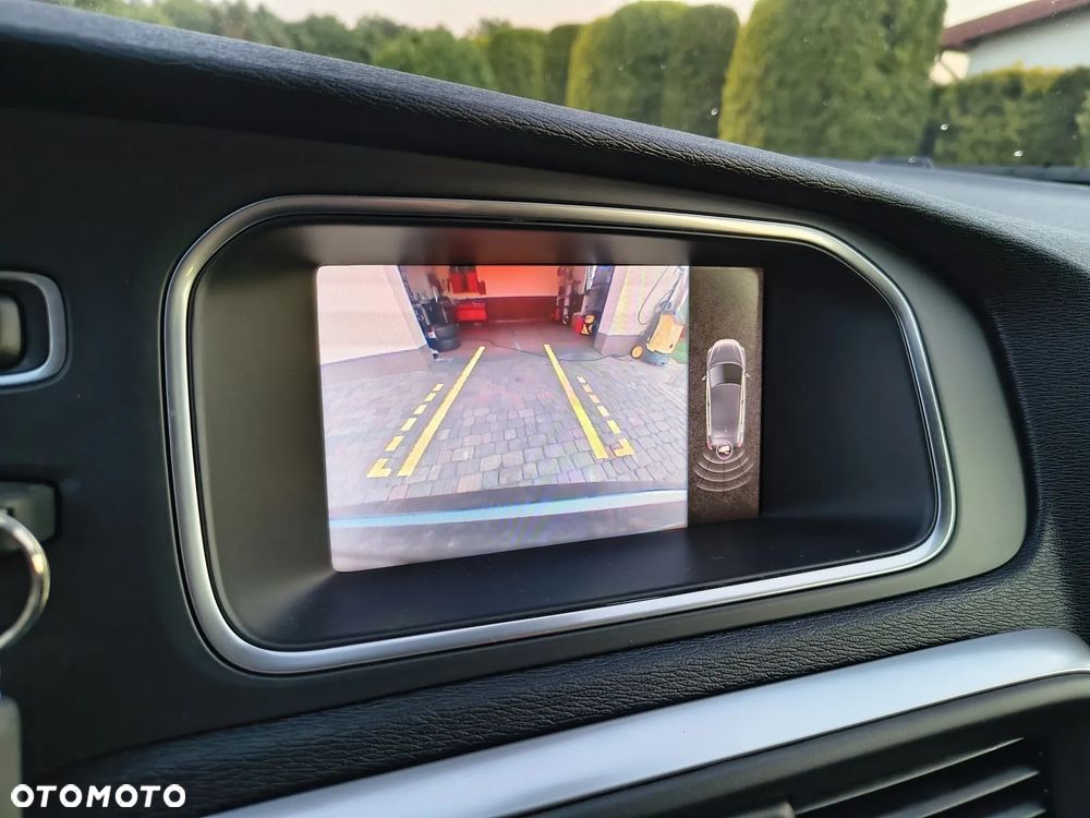 Volvo V40 D2 Summum - 24