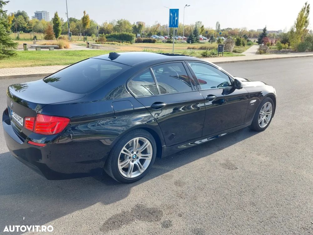 BMW Seria 5 530d xDrive AT - 16
