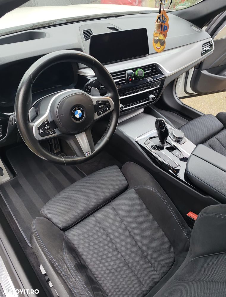 BMW Seria 5 520d Aut. M Sport Edition - 7
