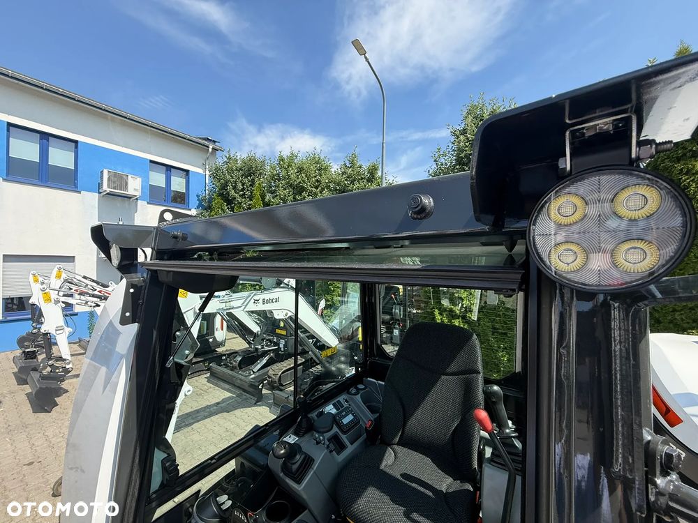 Bobcat E60 - 11