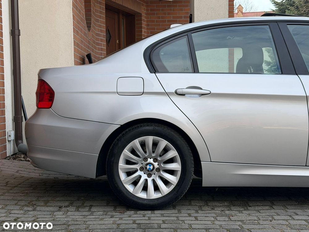 BMW Seria 3 320d xDrive DPF - 3