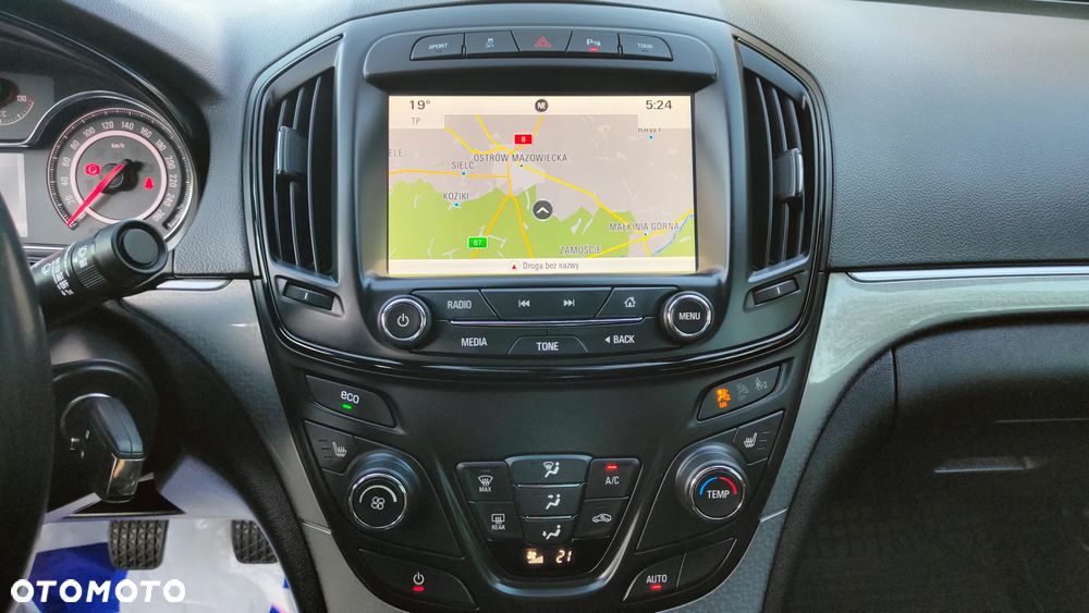 Opel Insignia - 26