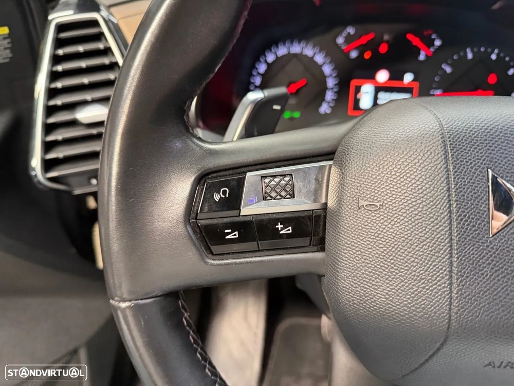 DS DS7 Crossback - 12
