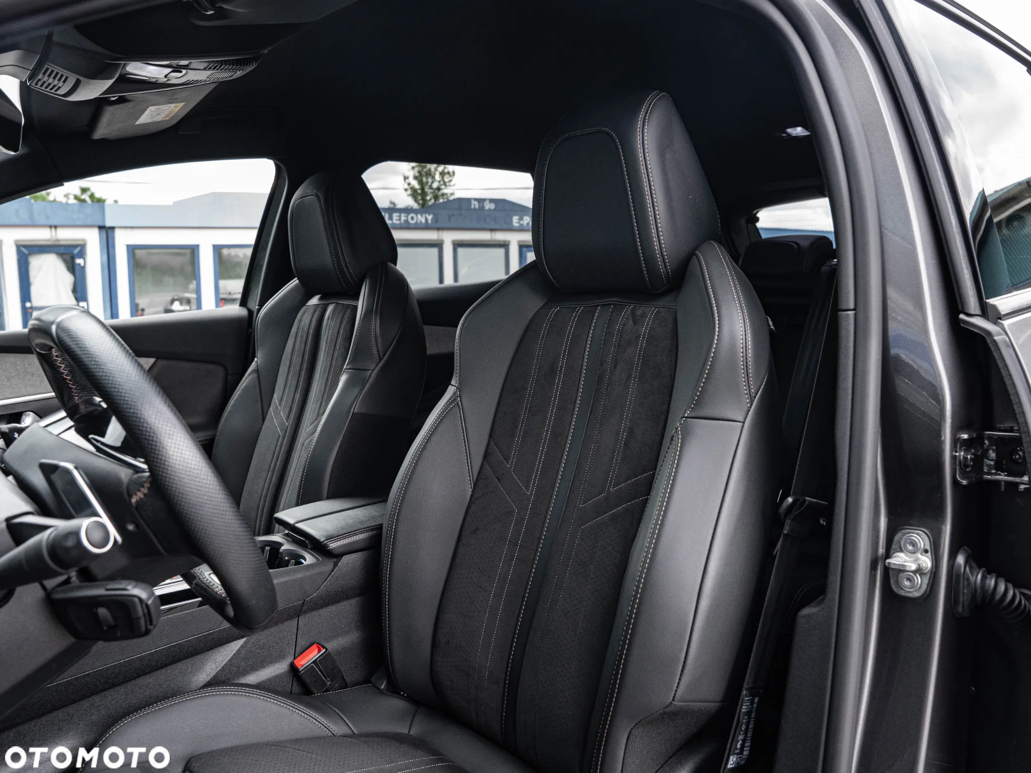 Peugeot 3008 1.5 BlueHDi GT Pack S&S EAT8 - 24