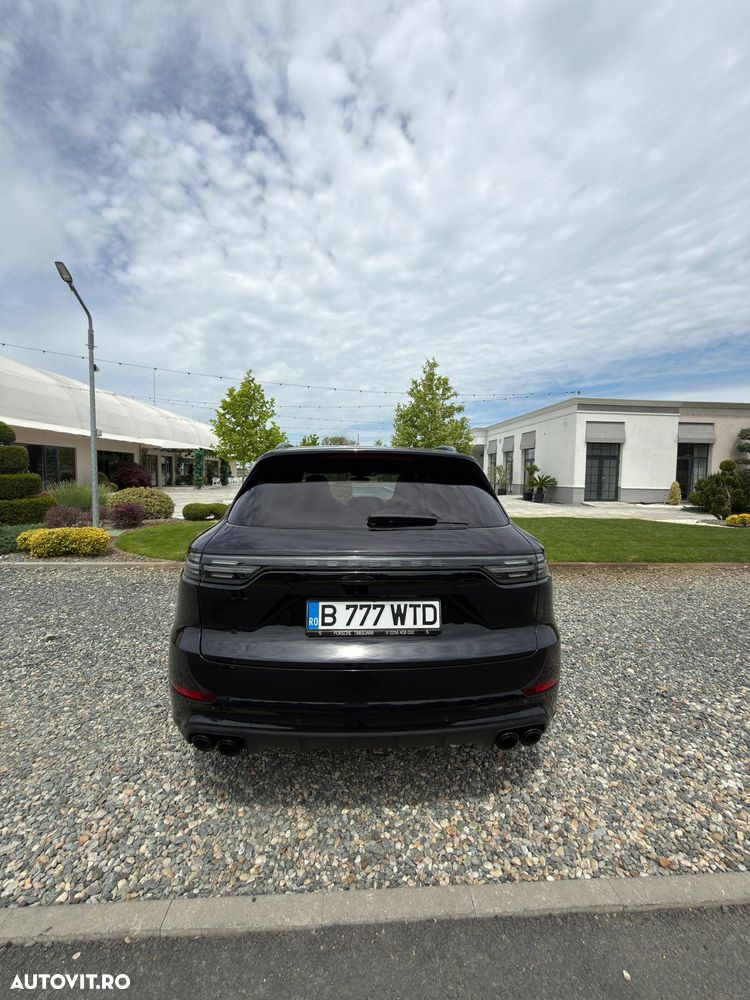 Porsche Cayenne Standard - 3