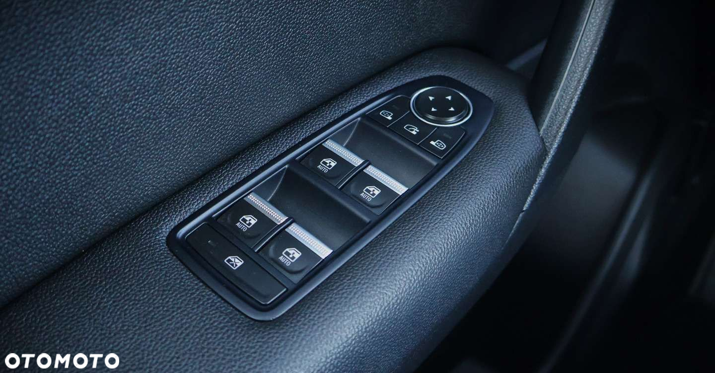 Renault Captur - 32