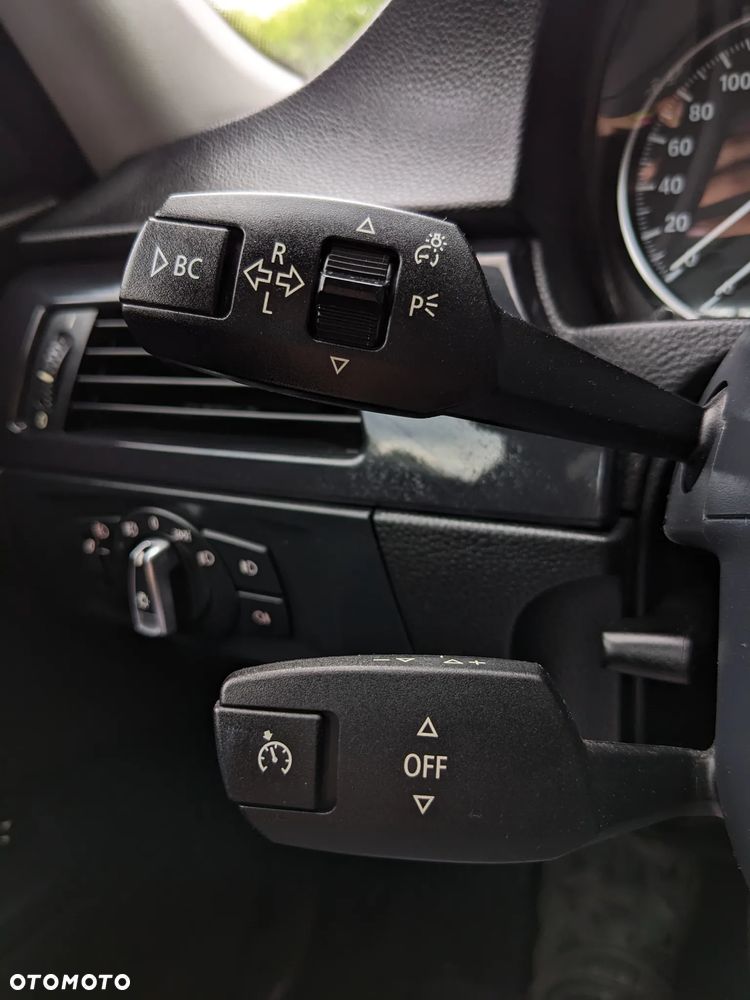 BMW Seria 3 318i Edition Exclusive - 32