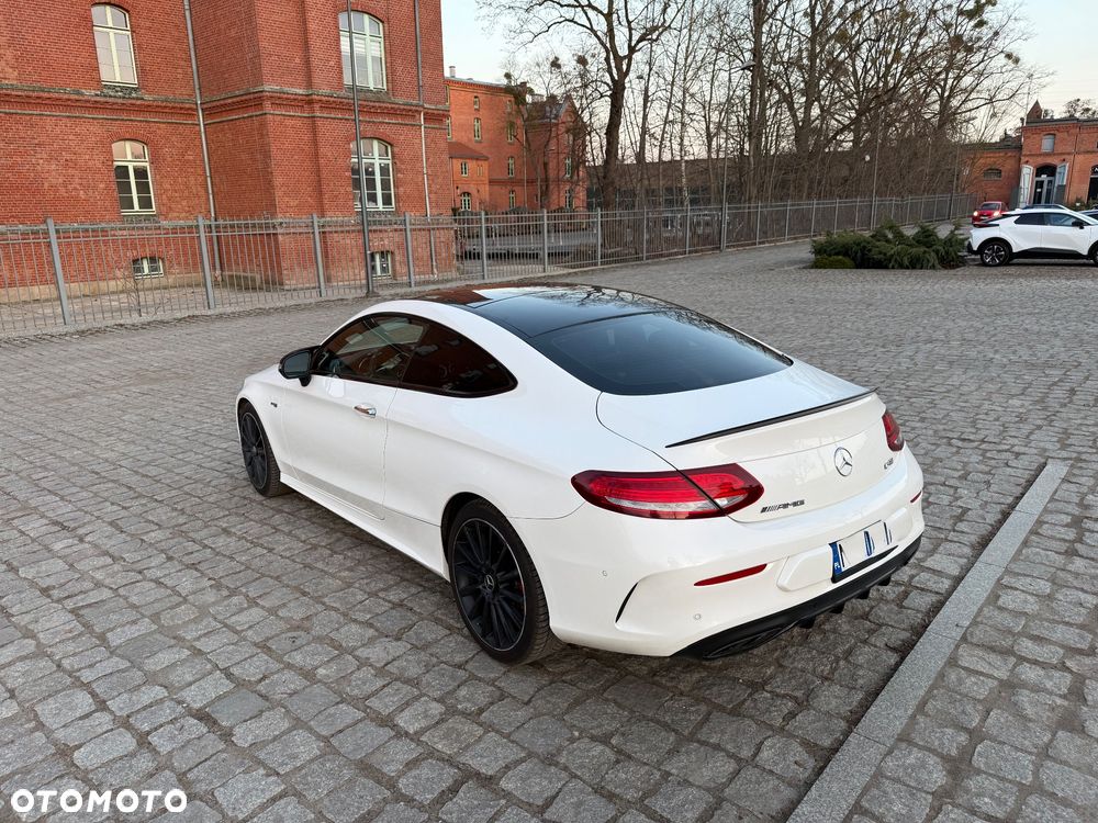 Mercedes-Benz Klasa C AMG 43 4Matic 9G-TRONIC Night Edition - 14
