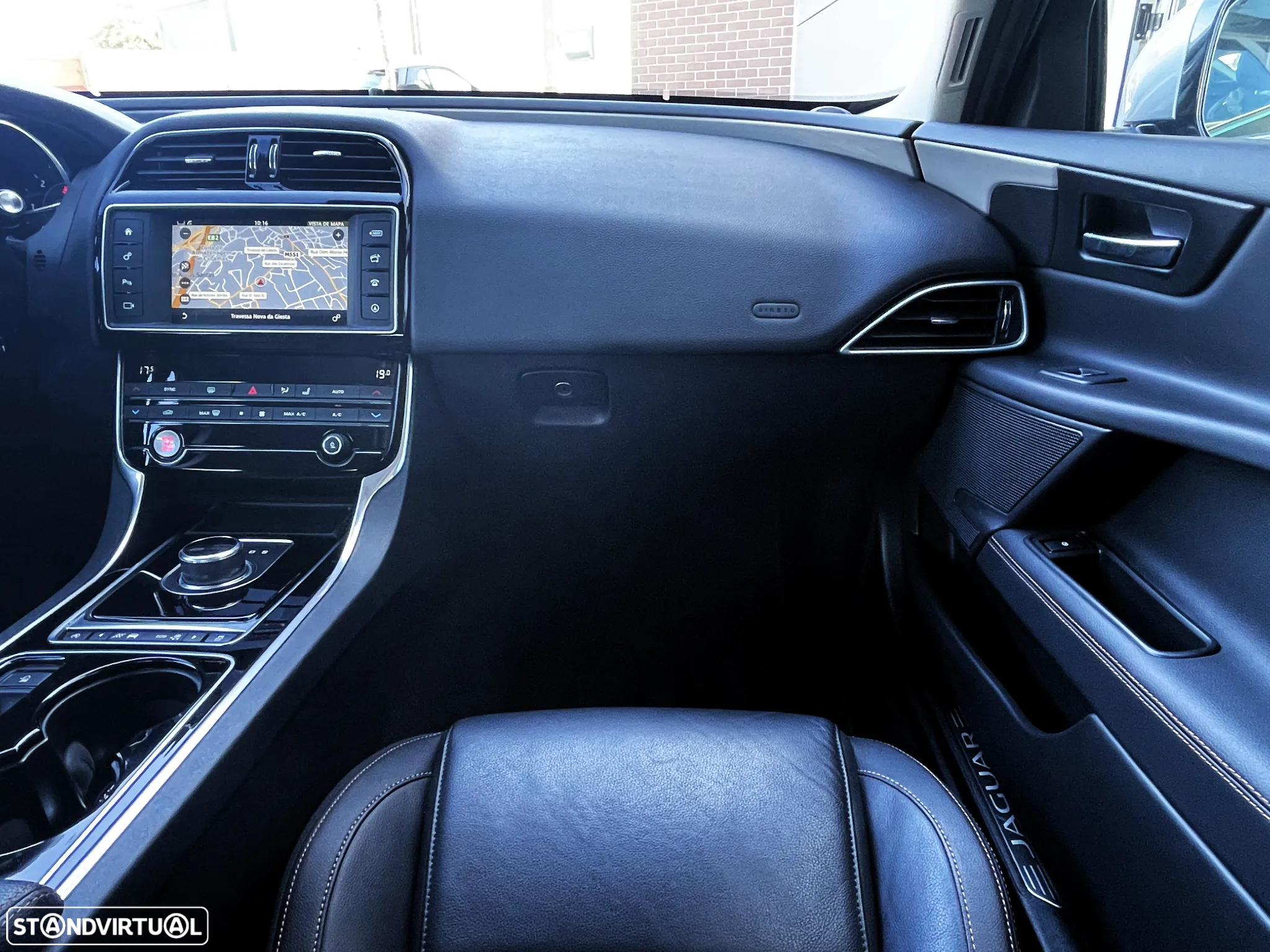 Jaguar XE 2.0 D Prestige Aut. - 19