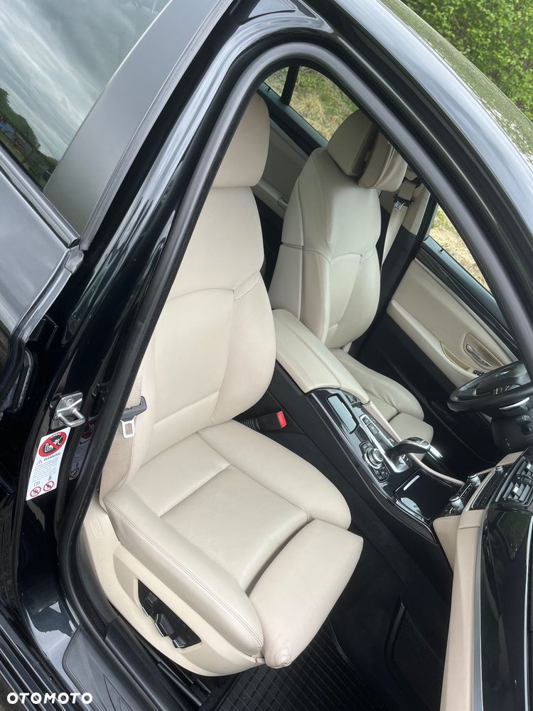 BMW Seria 5 525d - 19