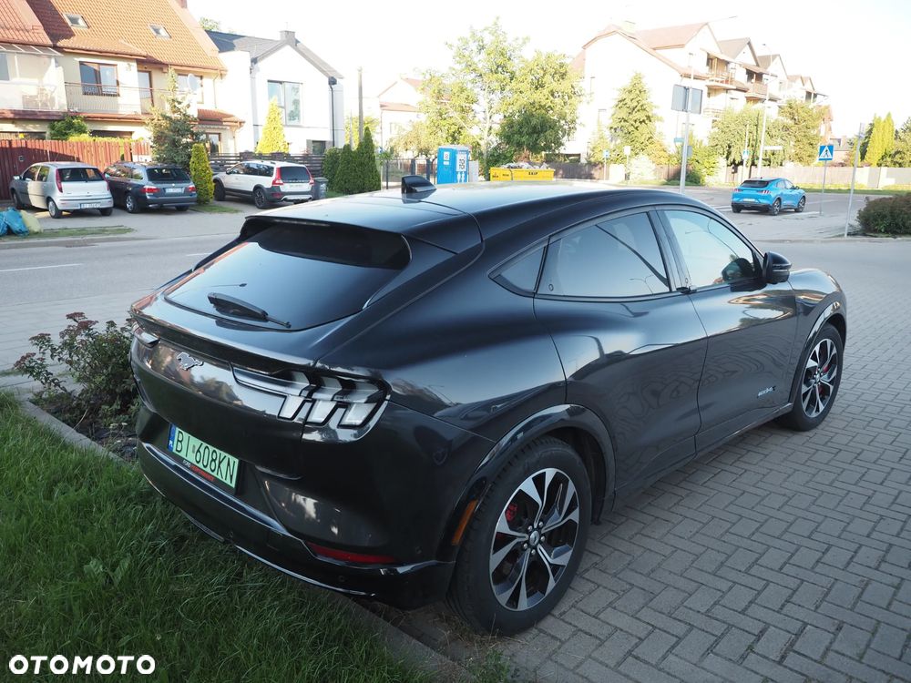 Ford Mustang Mach-E AWD PREMIUM - 4