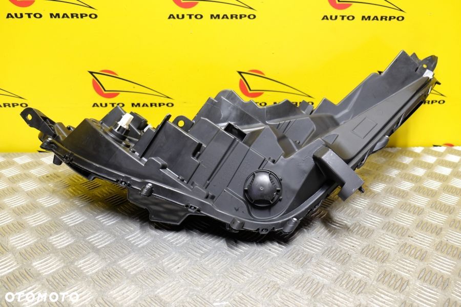 TOYOTA SIENNA 2021- REFLEKTOR LAMPA FULL LED R USA - 10