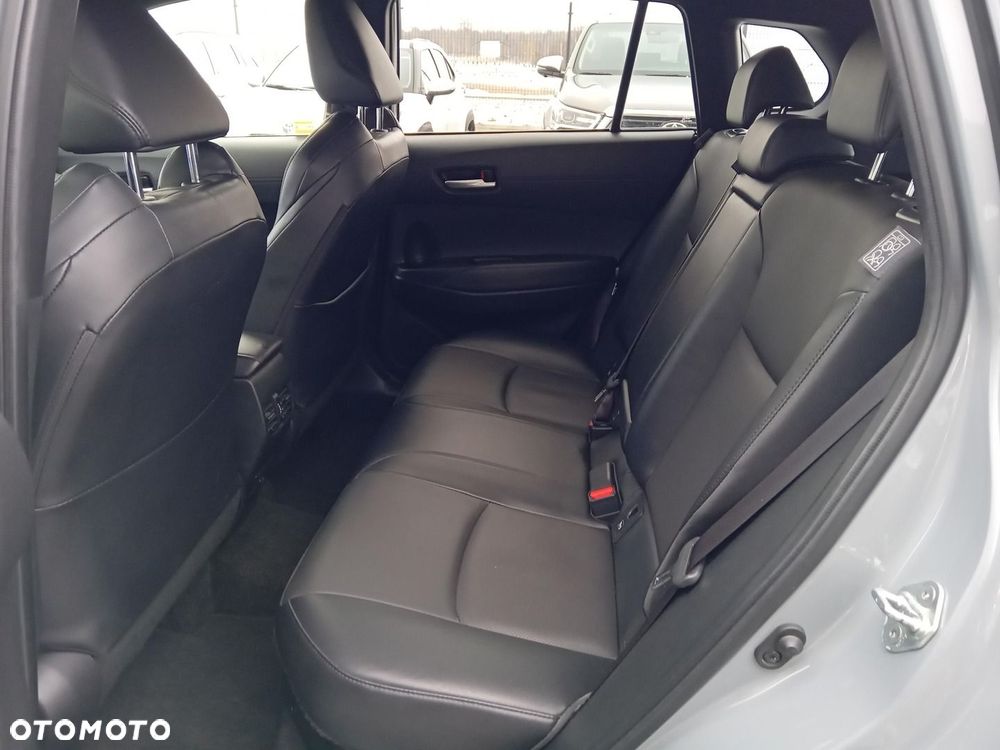 Toyota Corolla Cross - 13