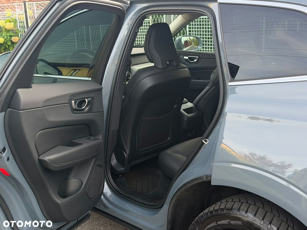 Volvo XC 60 B4 D AWD Plus Bright - 14