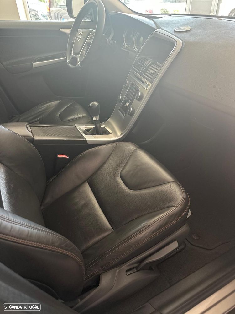 Volvo XC 60 2.0 D3 Drive - 13