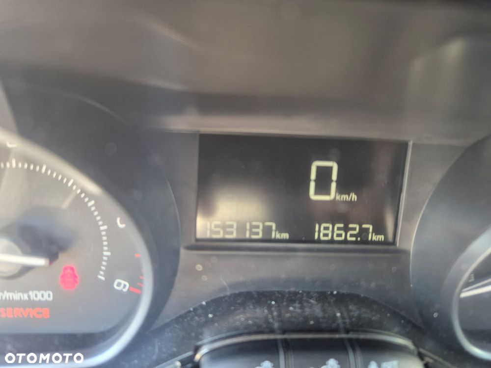 Peugeot 2008 1.6 BlueHDi Allure - 14