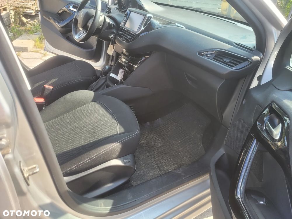 Peugeot 208 Blue-HDi 100 Stop&Start Allure - 29