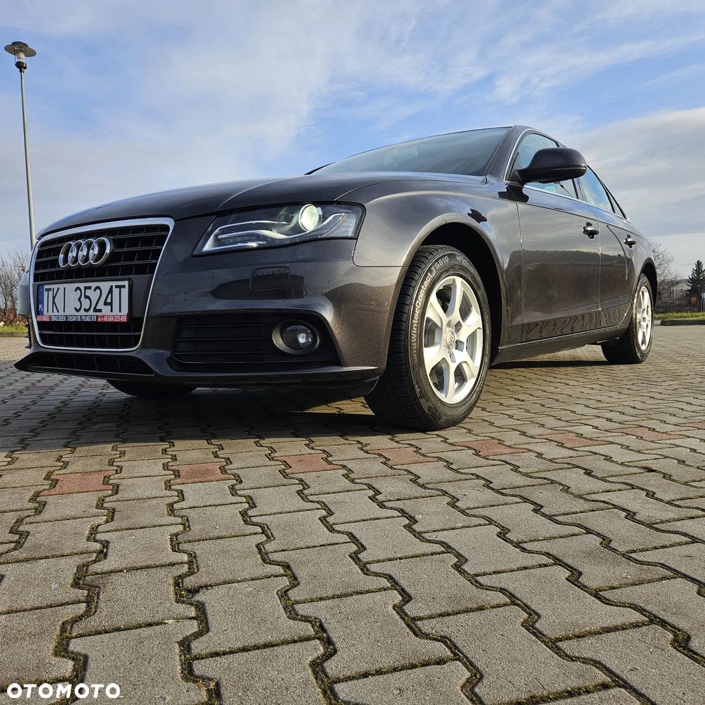Audi A4 Avant 2.0 TDI DPF Ambiente - 24