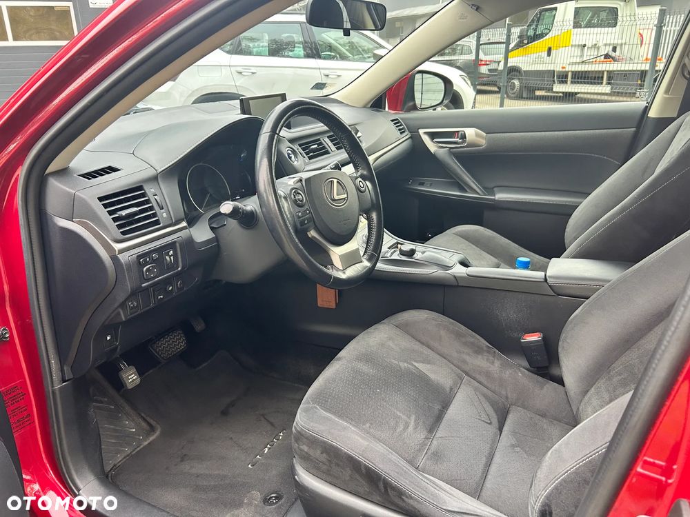 Lexus CT - 8