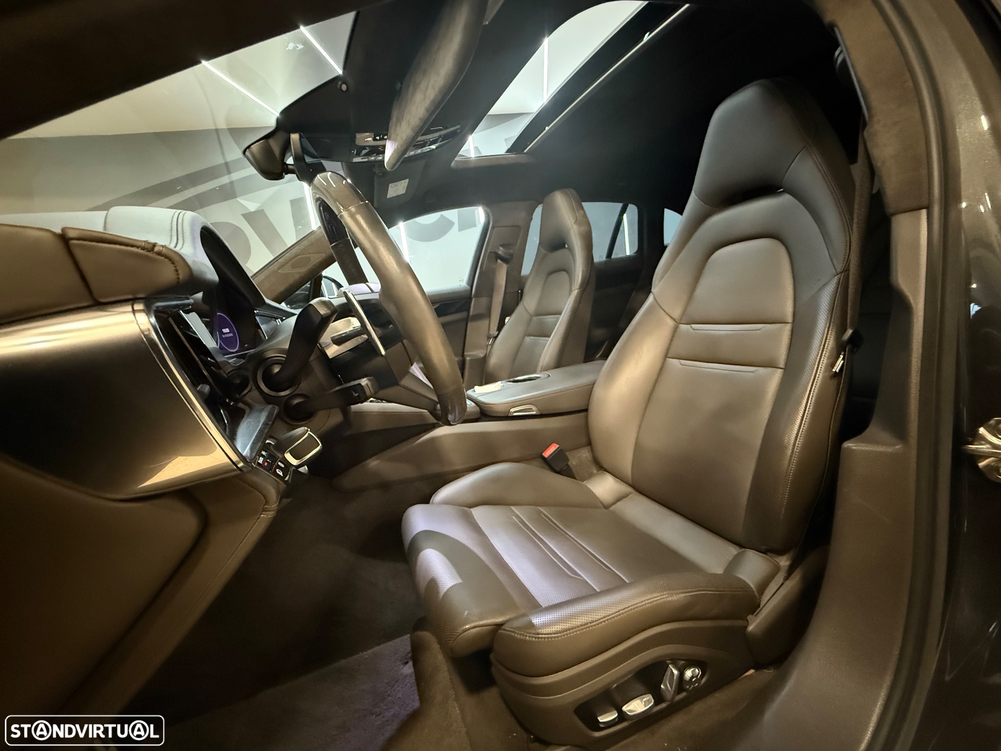 Porsche Panamera Sport Turismo 4S E-Hybrid - 5