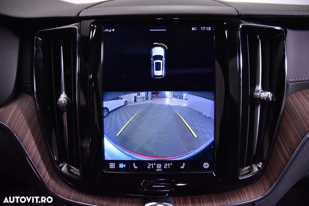 Volvo XC 60 T6 AWD Recharge Geartronic Inscription - 19