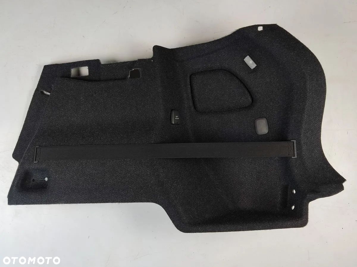 VOLVO XC40 2.0T 17-21r Boczek Bagażnika Prawy - 1