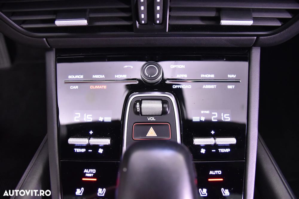 Porsche Cayenne Coupe - 18