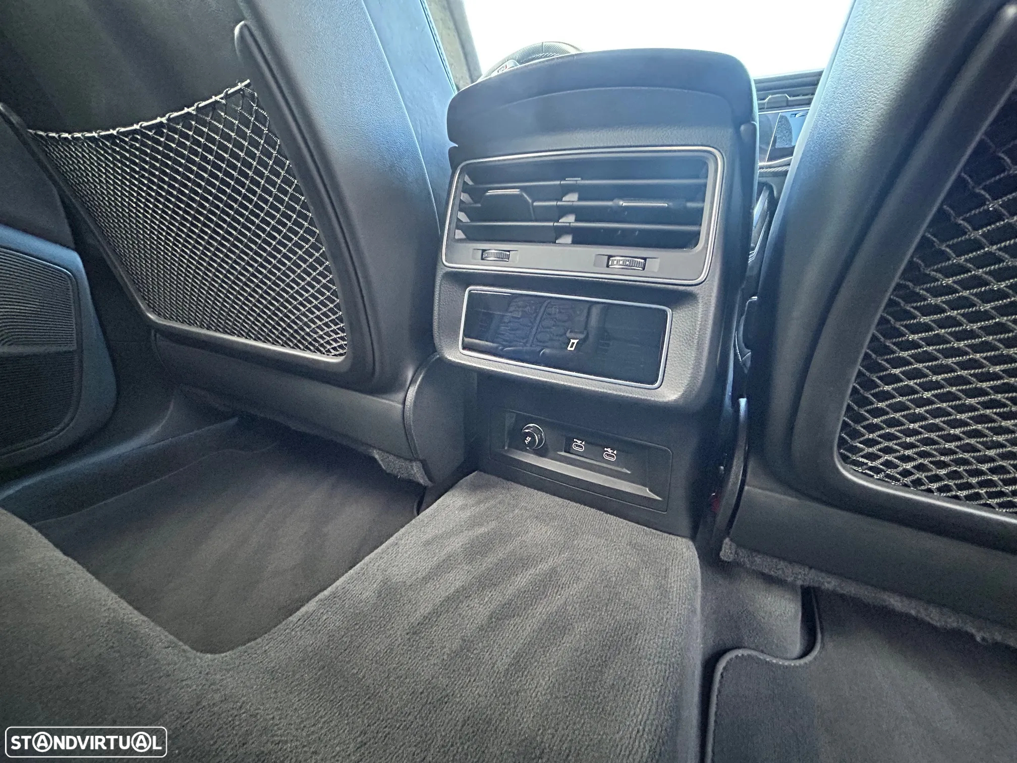 Audi RS Q8 4.0 TFSI quattro Tiptronic - 48