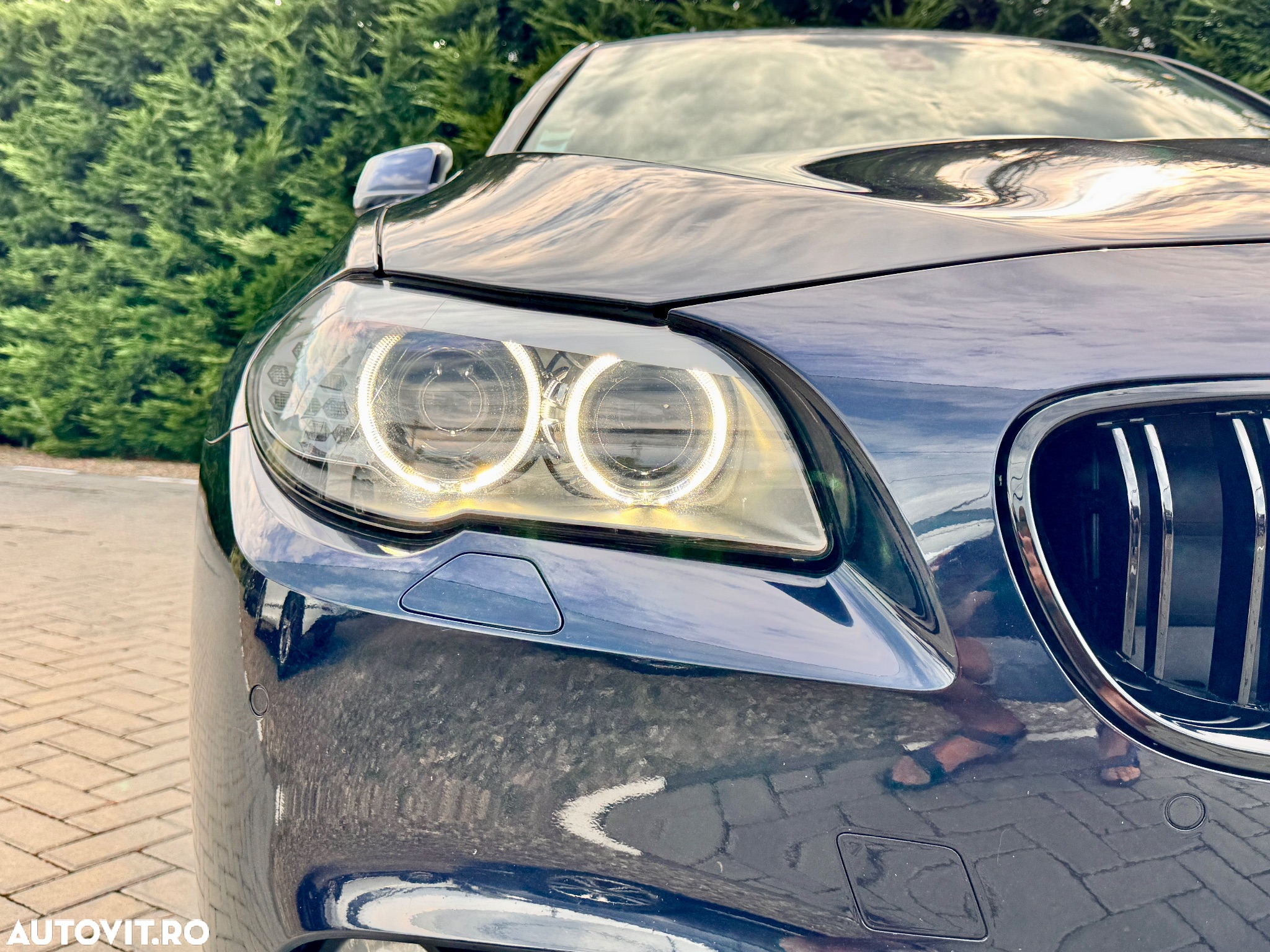 BMW Seria 5 525d xDrive Sport-Aut. - 9