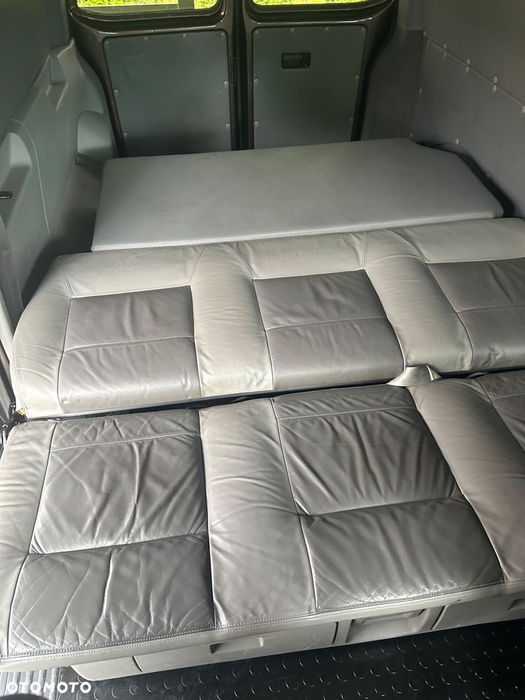 Volkswagen Transporter - 28